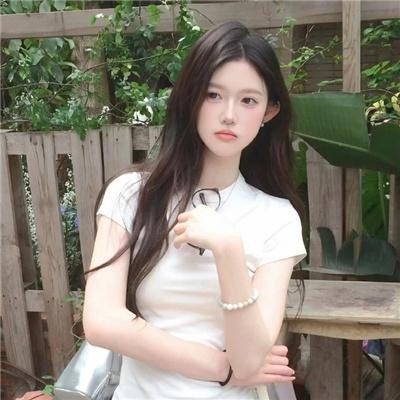 加油站的女孩